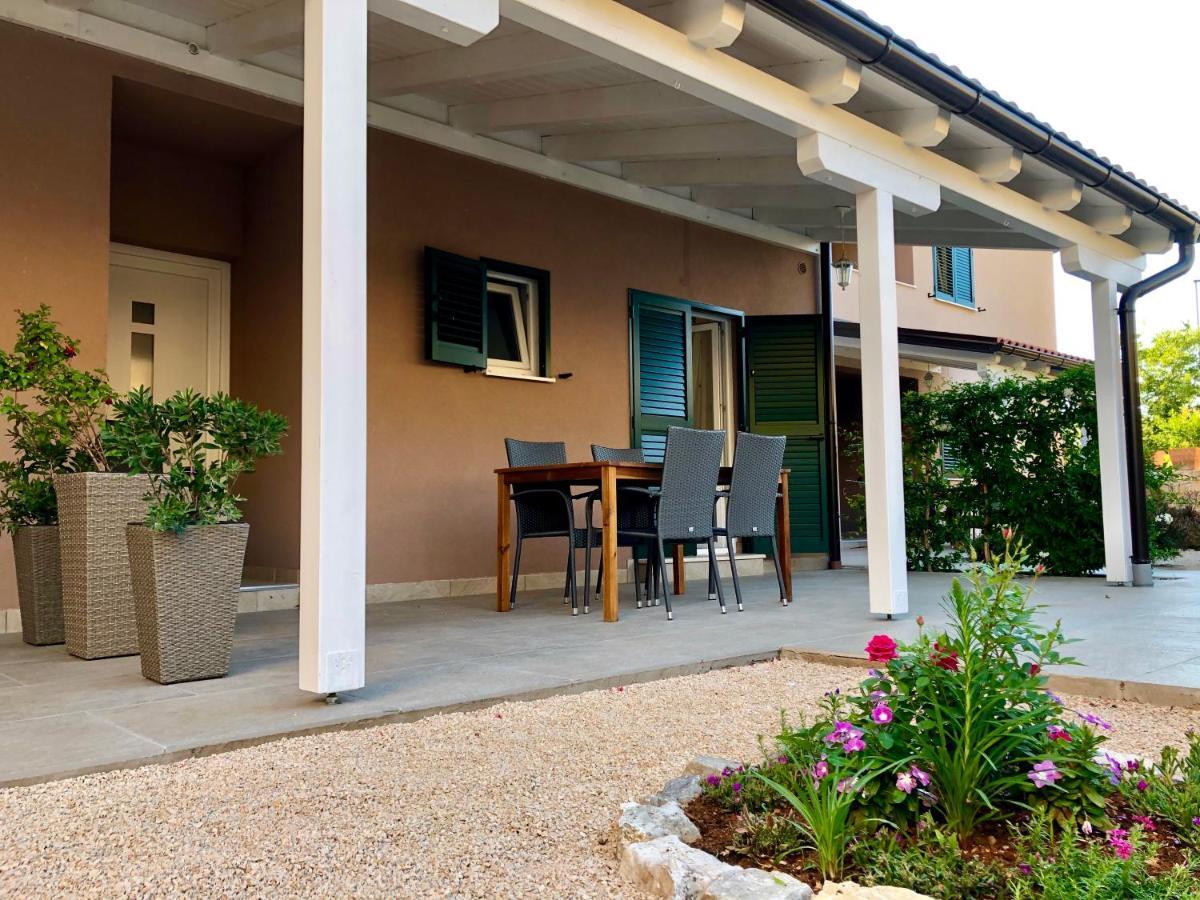 קרס Apartments Dona מראה חיצוני תמונה