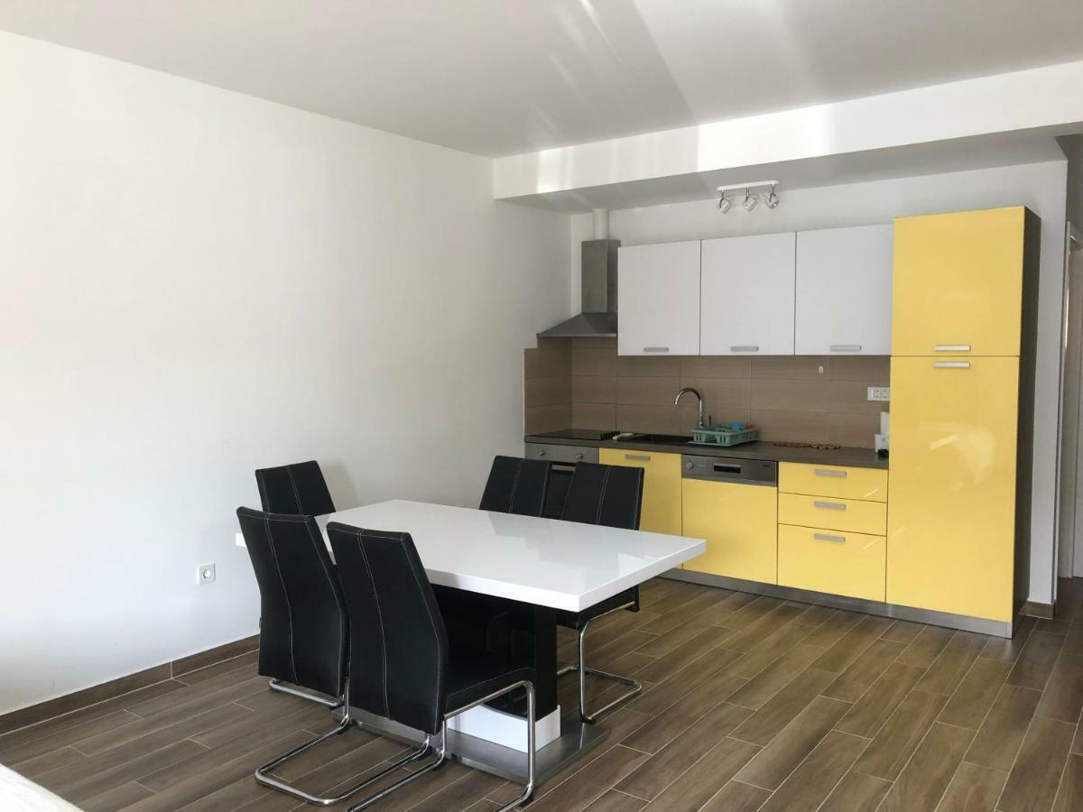 קרס Apartments Dona מראה חיצוני תמונה